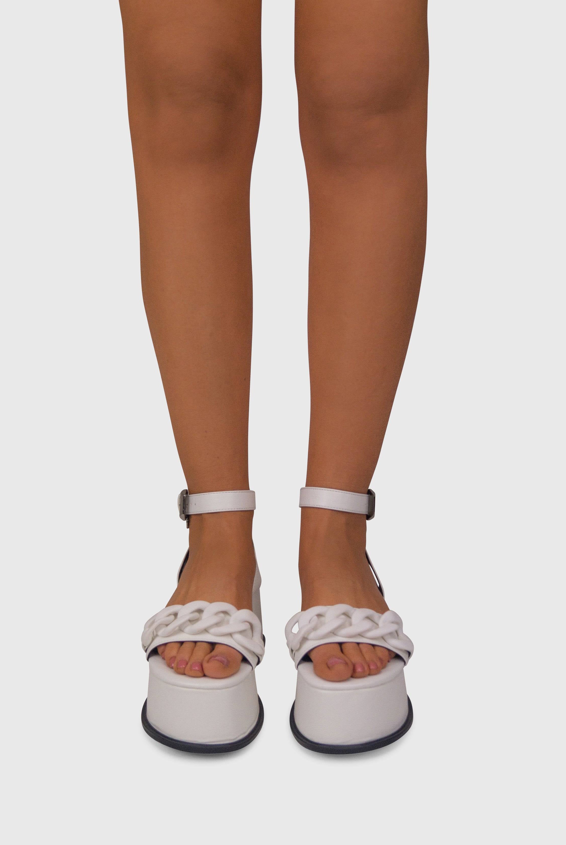 TESS Bianco Vegas - Sandali zeppa flatform con dettaglio catena opaca | ENPOSH