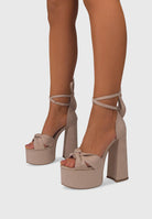 CAMELIA Avorio - Sandali plateau spesso con lacci in caviglia | ENPOSH