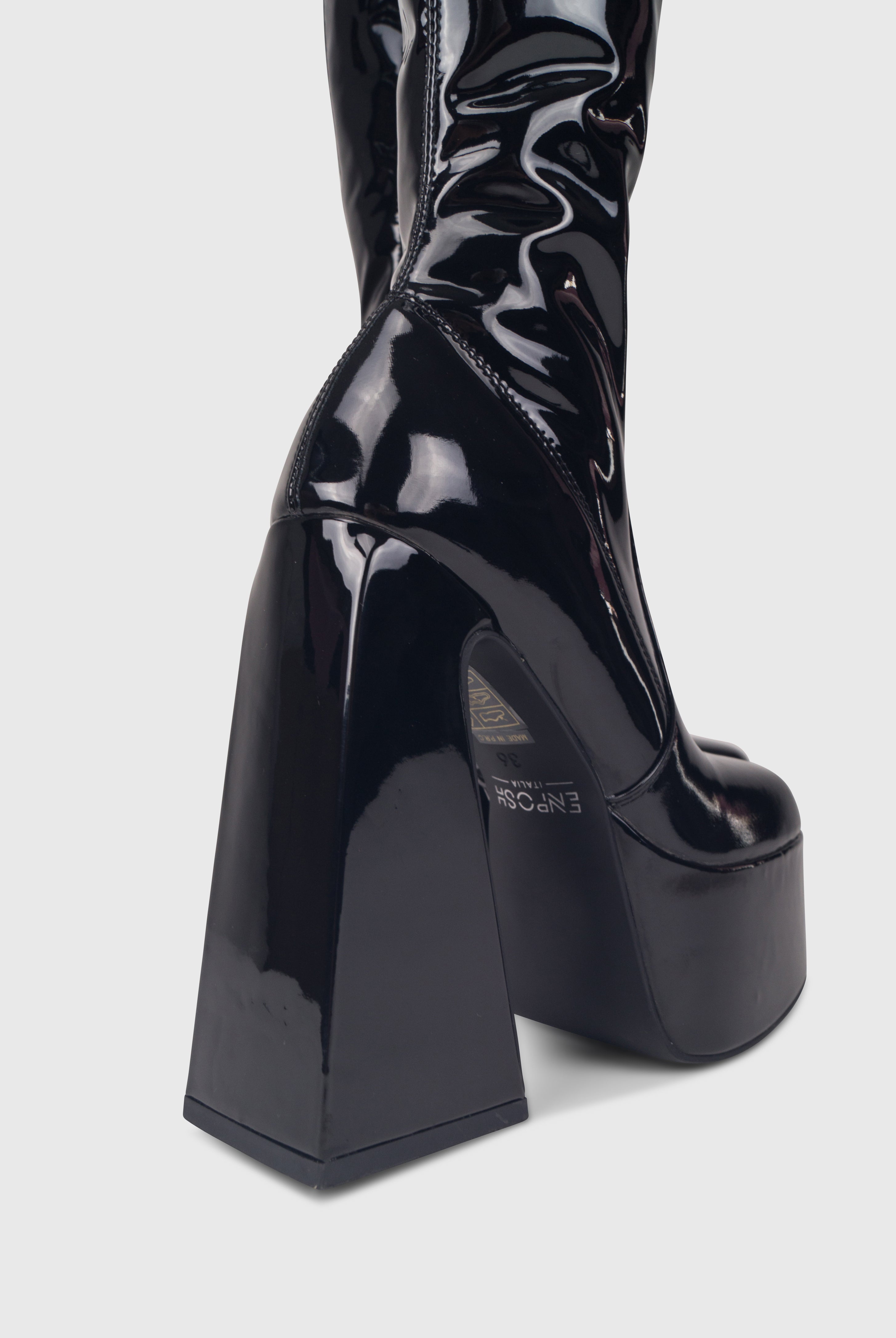 Stivali con plateau e tacchi alti nero | ENPOSH
